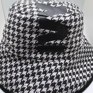 IVY PARK HALLS OF IVY COLLECTION BUCKET HAT